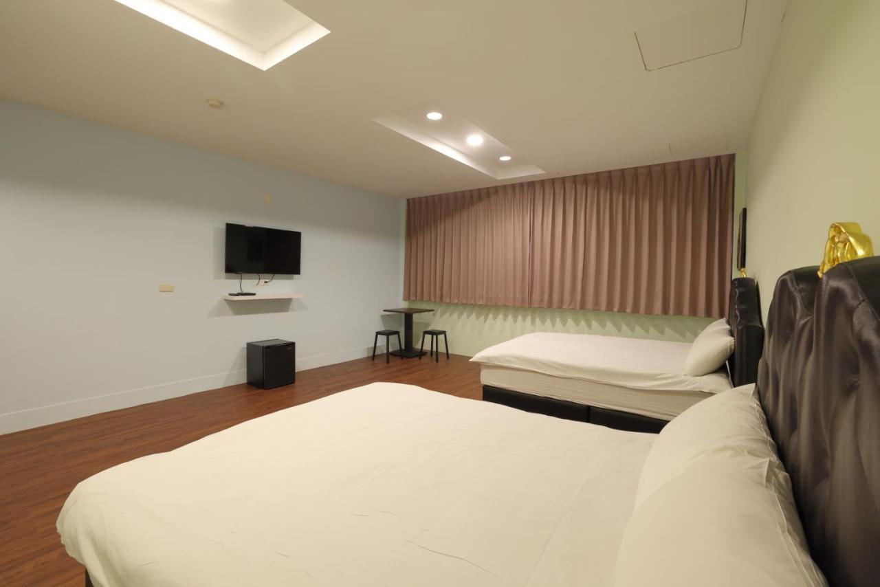 Bears Line B&B Train Station 화롄 외부 사진